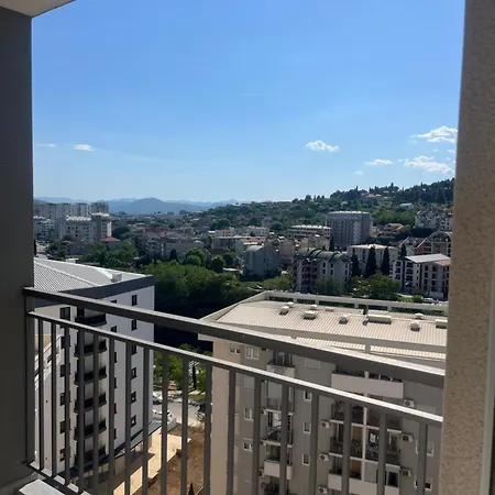 Dora With Terrace And Parking דירה