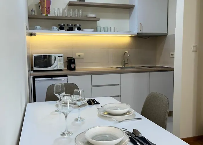 Appartement Dora With Terrace And Parking