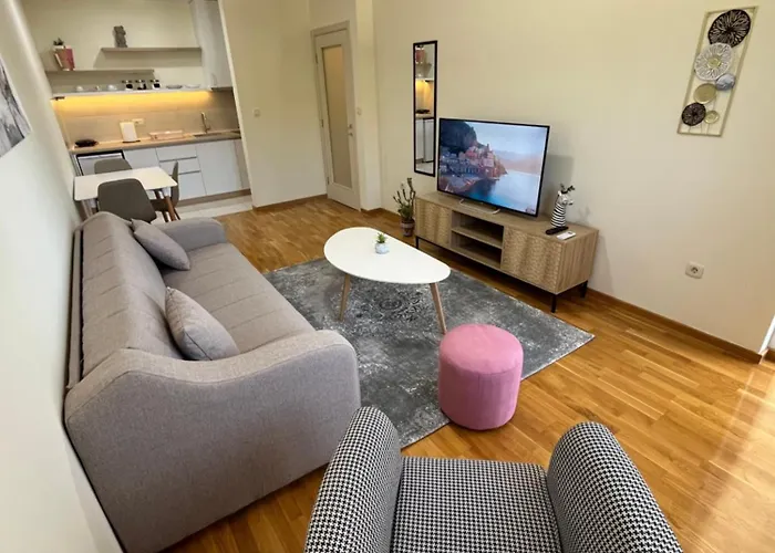 Appartement Dora With Terrace And Parking *