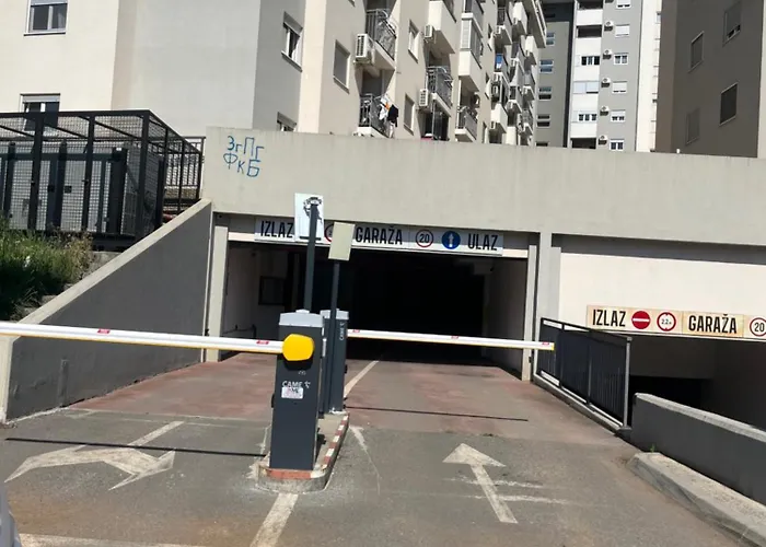 Dora With Terrace And Parking * Podgorica